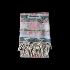 BP NORDSTROM LONG FRINGED SCARF AZTEC